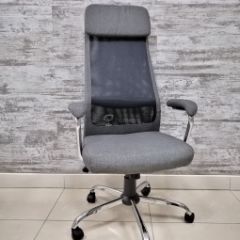 Кресло Barneo K-115 для персонала (серая ткань, черная сетка) в Лысьве - lysva.mebel24.online | фото