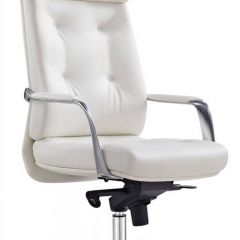 Кресло руководителя Бюрократ _DAO/WHITE белый в Лысьве - lysva.mebel24.online | фото