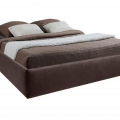 Кровать Подиум с ПМ 1400 (экокожа коричневая) в Лысьве - lysva.mebel24.online | фото